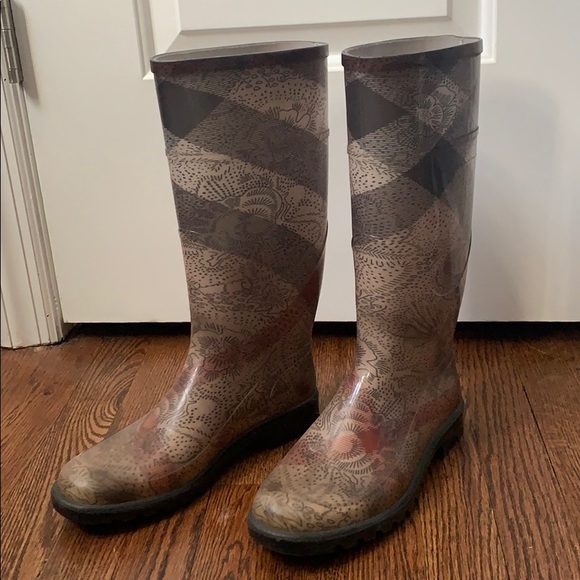 Authentic Burberry rubber rain boots size 39 - Picture 2 of 6